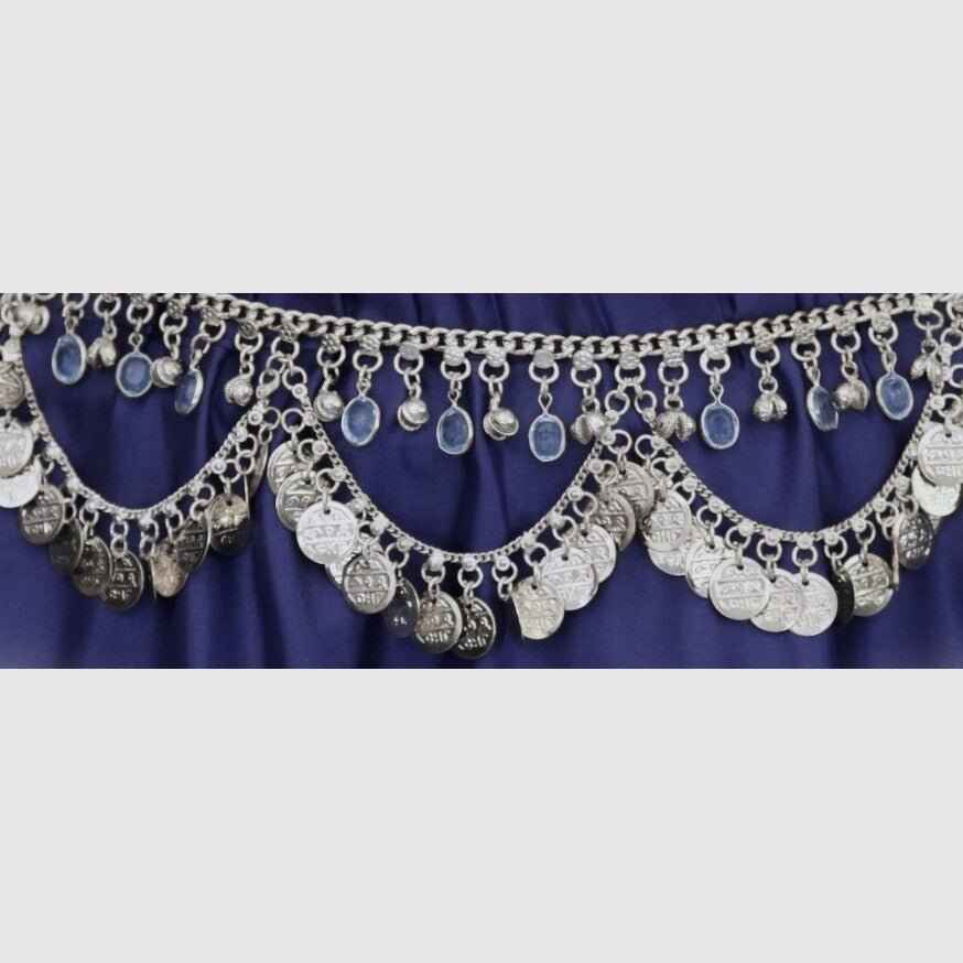 White Metal Necklace with Stunning Glass Charms - Mesmerizing & Luxurious Accessory