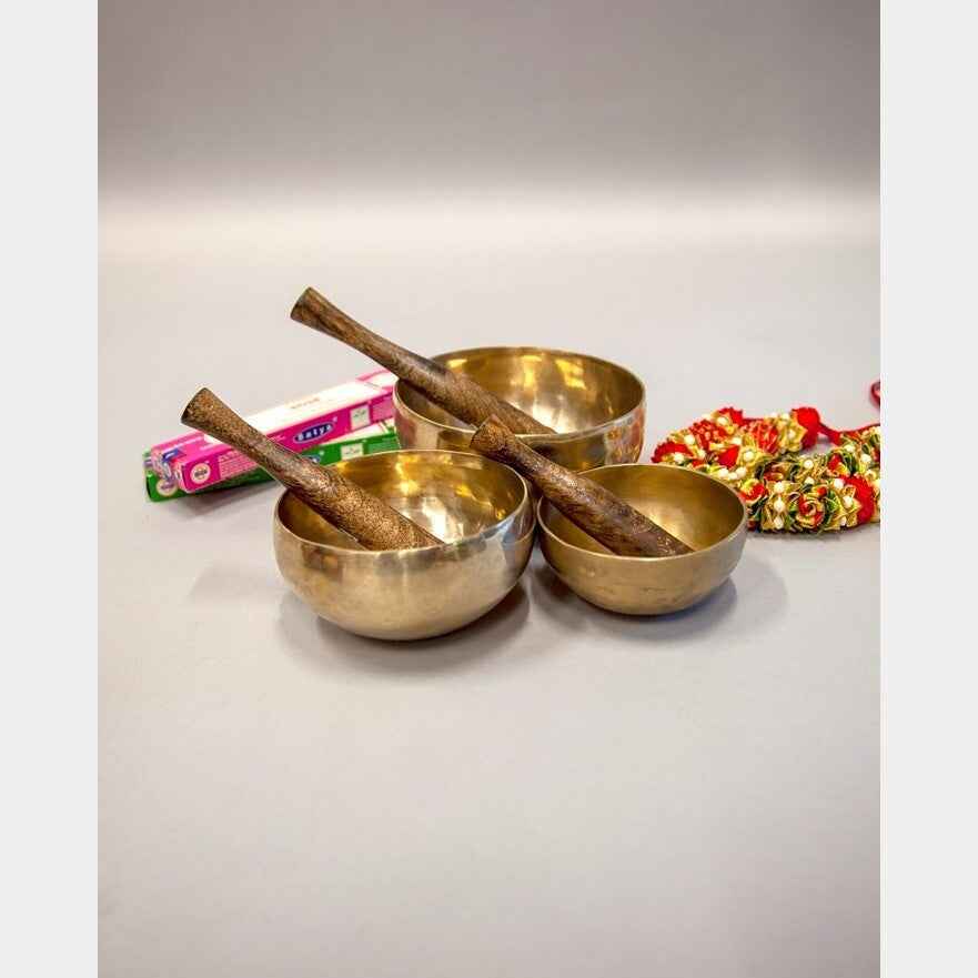 Seven-Metals  Singing Bowls with Mallets (Set of Three)
