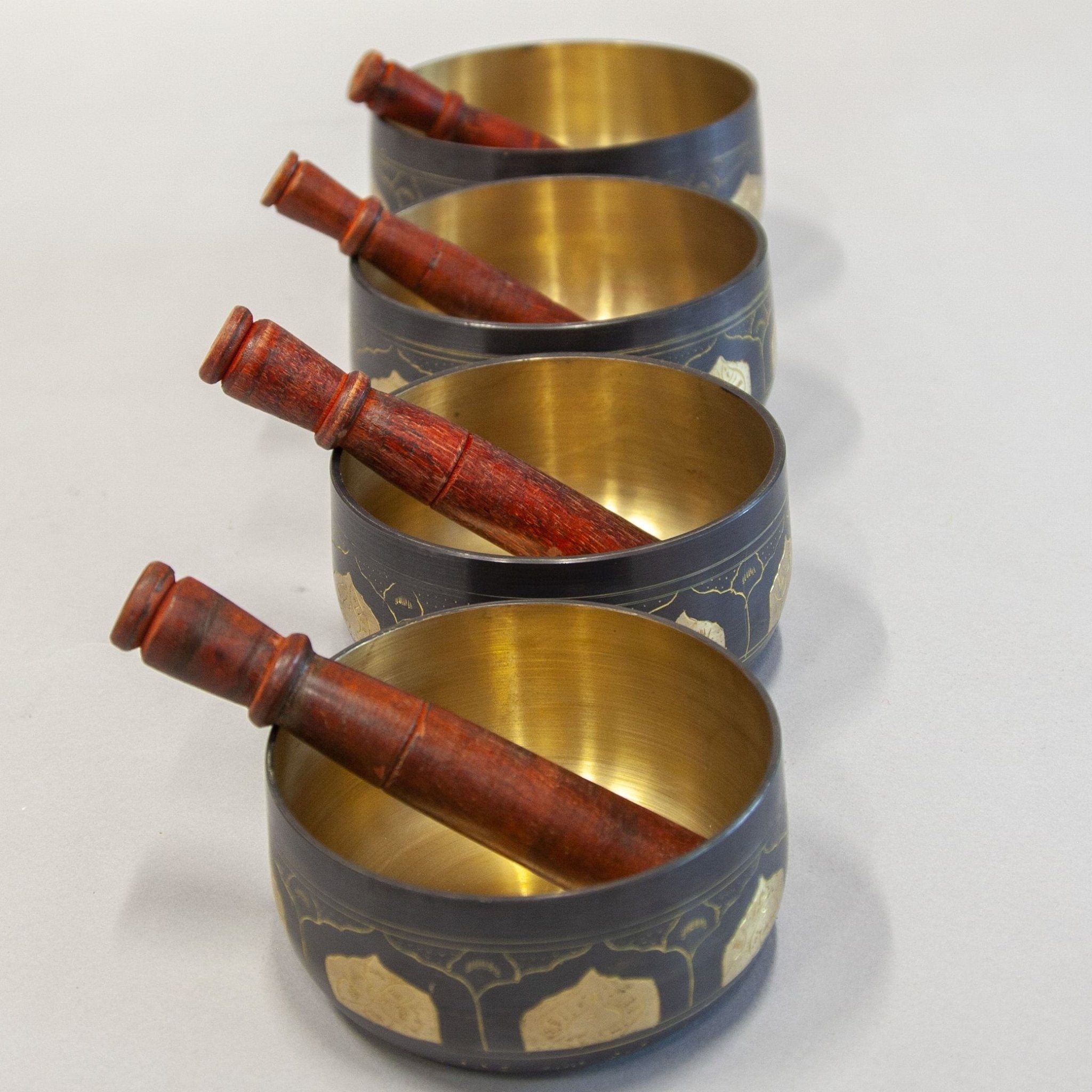 Seven-Metals Singing Bowls with Mallets (Set of Four)