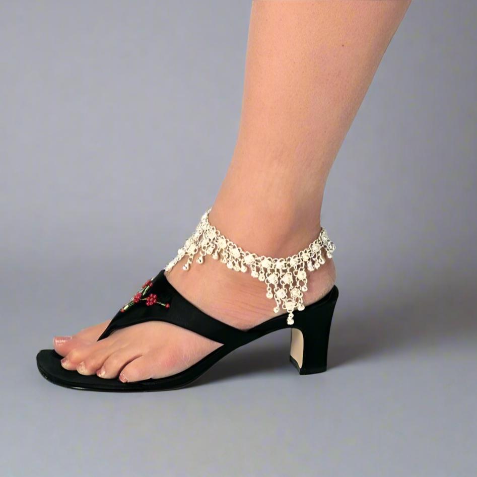 Contemporary Anklet with Sleek Bell Embellishments - Modern & Stylish Design - Apparel & Accessories > Jewelry > Anklets - Bellbazaar.com - JW189