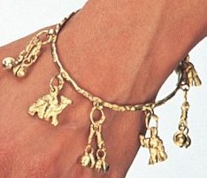 Gold - Tone White Metal Animal Charm Bracelet - Playful & Whimsical Design - Apparel & Accessories > Jewelry > Bracelets - Bellbazaar.com - JP055