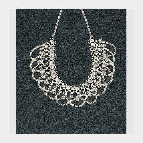 Silver Loop Design White Metal Alloy Necklace - Stylish Modern Accessory