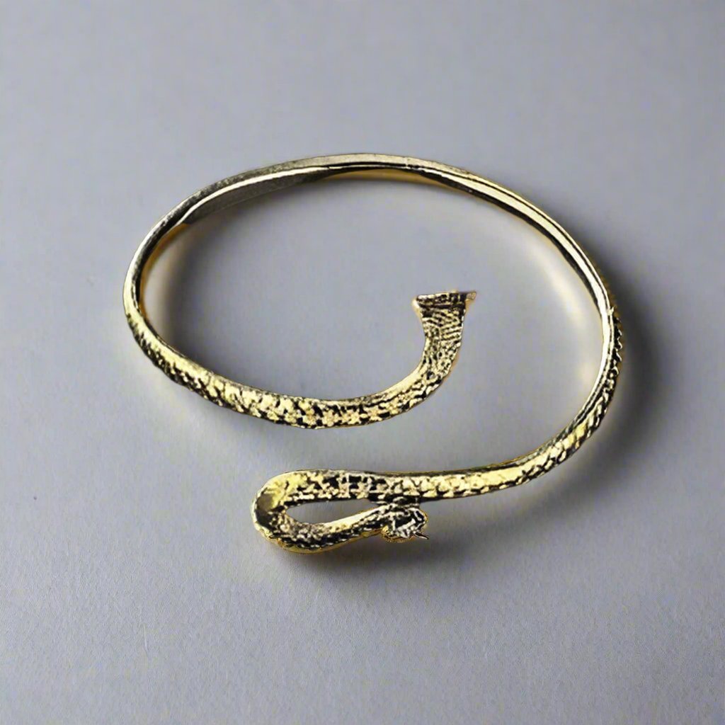 Textured White Metal Snake Armlet - Bold & Edgy Accessory - Apparel & Accessories > Jewelry > Bracelets - Bellbazaar.com - JP